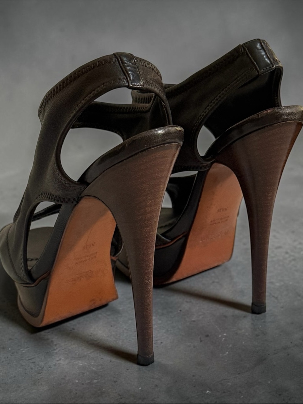 Authenticated Yves Saint Laurent Brown Leather Platform Stiletto Heels! Size 6.5 - Picture 7 of 13